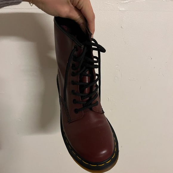 Doc martens-like new. - Picture 4 of 4